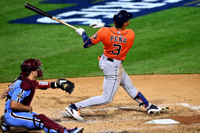 Astros shortstop Jeremy Peña rips a go-ahead solo home run in Game 5 of the 2022 World Series.